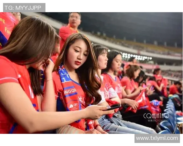 成都足球队配合引发热议球迷对战术选择和球员默契度展开激烈讨论