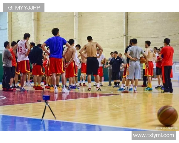 武汉篮球队战术分析：如何在联赛中提升竞争力与团队协作能力